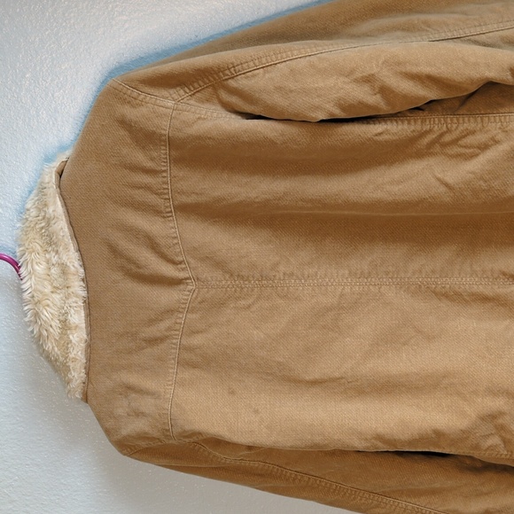 Abercrombie & Fitch Faux Sherpa Quilted Jacket - Picture 7 of 12